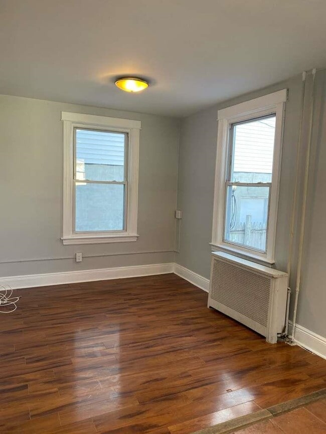 Photo - 1507 81st St