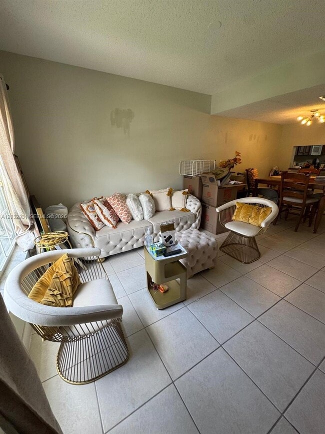 Photo - 16682 Hemingway Dr