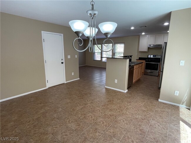 Photo - 534 Swiss Cottage Ave