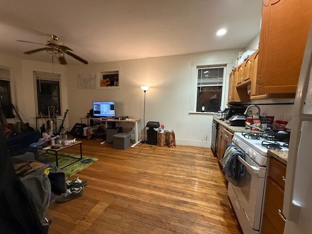 Photo - 1412 Commonwealth Ave Unidad 19 Rental