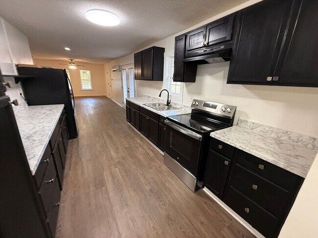 Photo - 314 79th St S