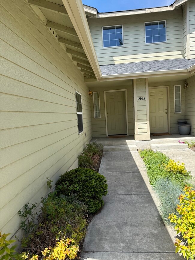 Unit 3 is Available Now - 1962 NE Sams Loop Townhome