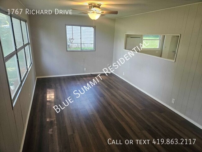 Photo - 1767 Richard Dr