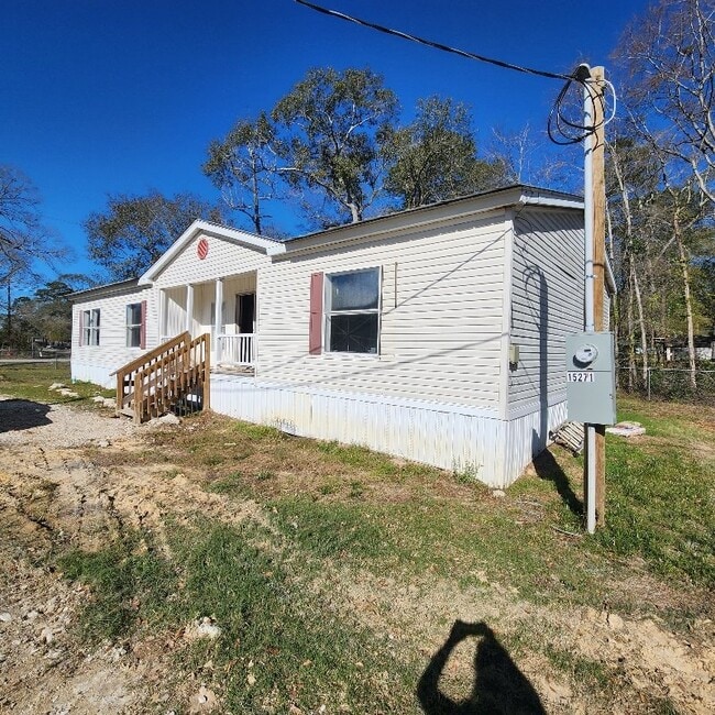 Building Photo - 15271 Country W Dr