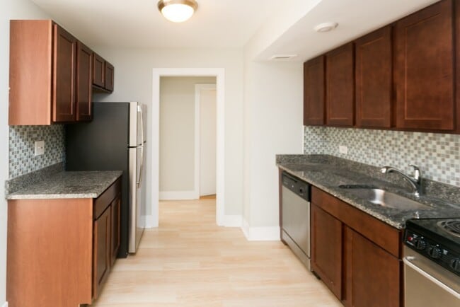 Photo - 450 W Wellington Ave Unit E2