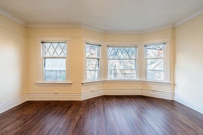 Photo - Baird Apartments