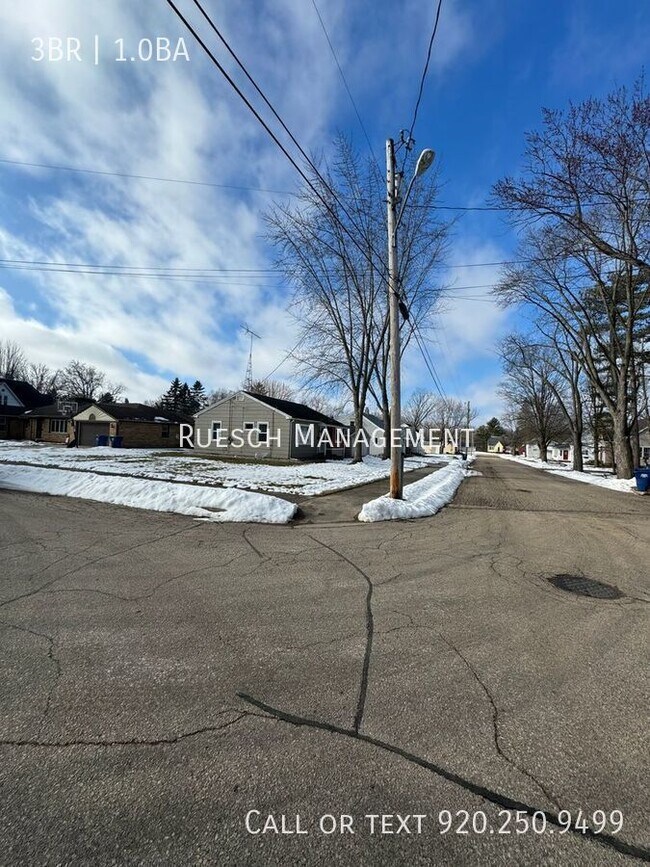 Beautiful 3 Bedroom 1 Bath Single Family H... Rental House Rental in