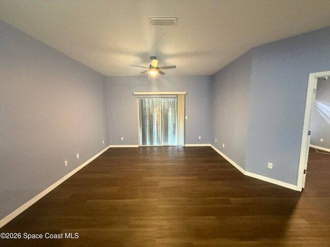 Photo - 249 Emerson Dr NW