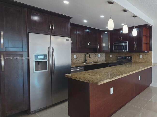 Photo - 19380 Collins Ave Unidad 1002