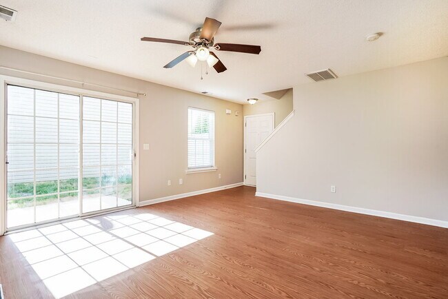 Photo - 6029 Silkwater Ct