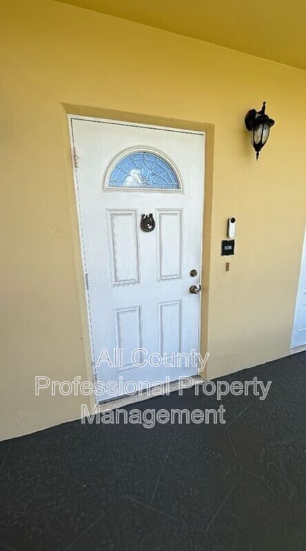Building Photo - 230 N Federal Hwy Unit 106