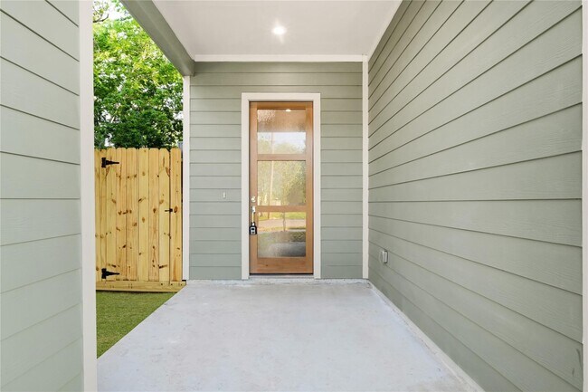 Photo - 4019 Stassen St