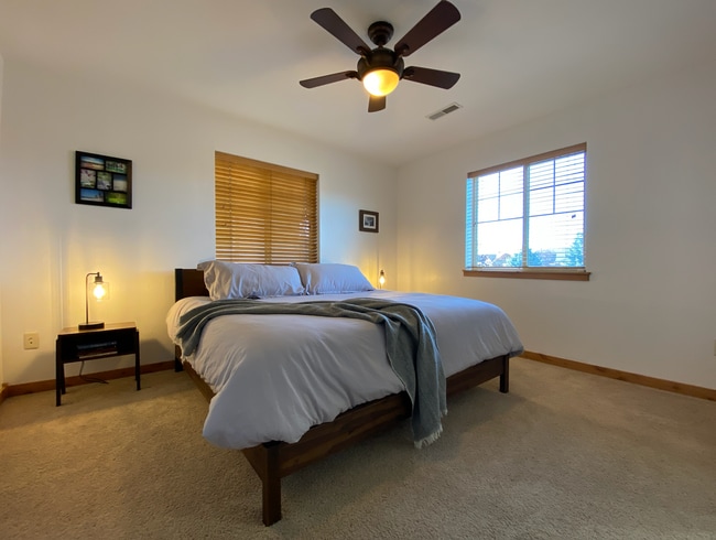 Photo - 3143 Cattail St