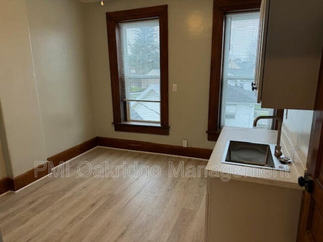 Photo - 104 W 1st St