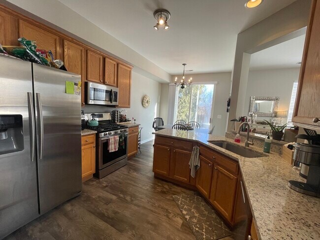 Photo - 1121 Bromley Ct