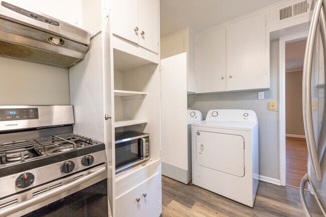 Photo - 7207 L St