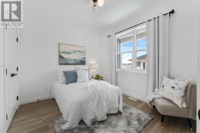 Photo - 16 Silver Crk Rd