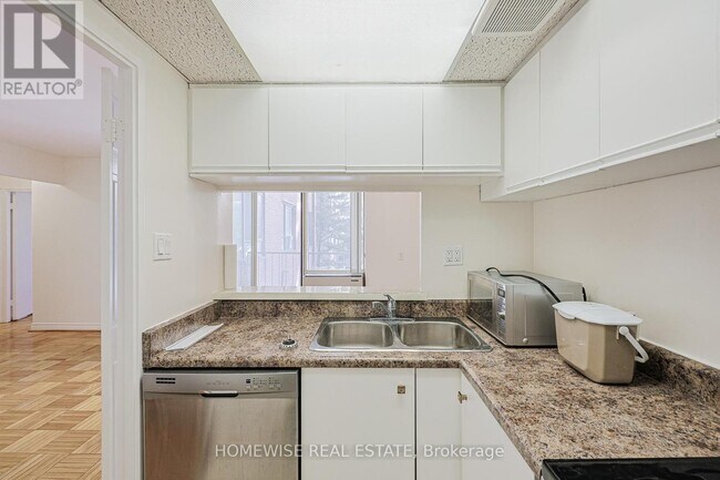 Photo - 485 Kingston Rd Unit 705