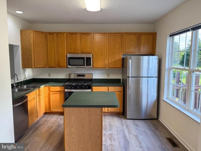 Photo - 99 E Highland Cir