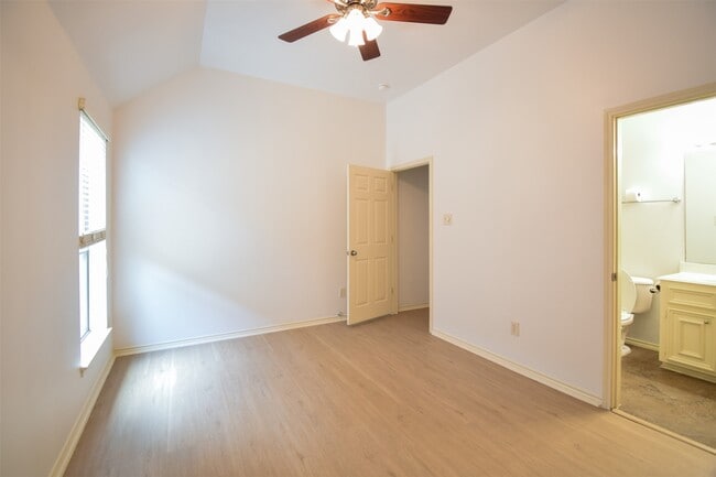 Photo - 1511 Eden Meadows Dr