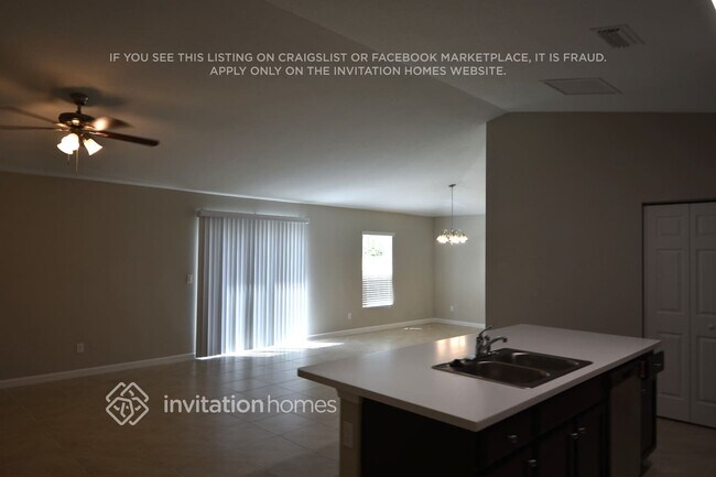 Photo - 242 SW Airview Ave