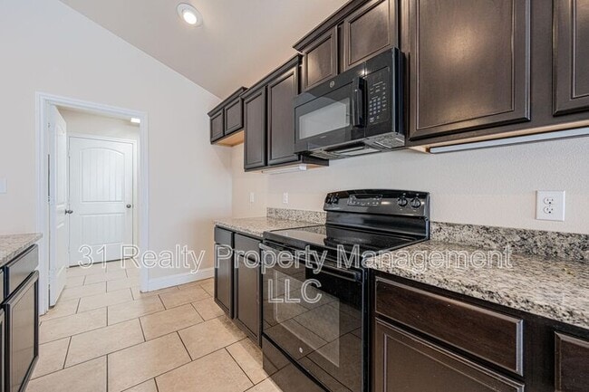 Photo - 708 E 97th St