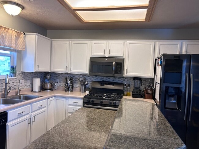 Photo - 1874 E Cedar Dr