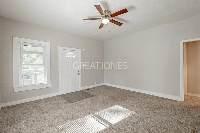 Photo - 1000 3rd Ave