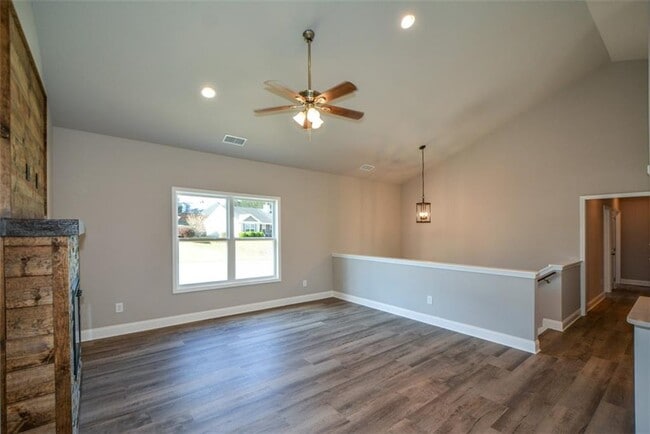 1816 Jessica Way