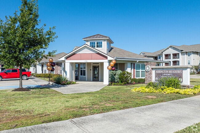 Oficina de arrendamiento - Abbington Meadows