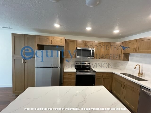 Building Photo - 1032 E 400 S Unit 303B