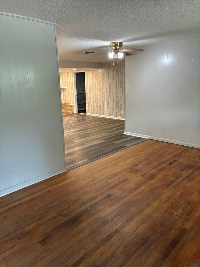 Photo - 810 Pecan St