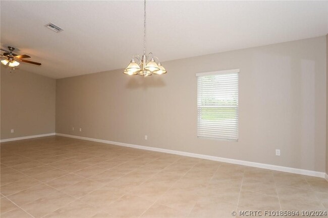 Photo - 3391 SW Espanola St