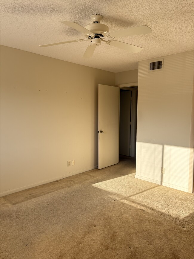 Photo - 503 Shady Pine Way Unit B2