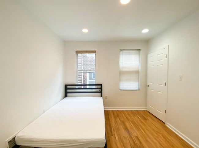 Photo - 2353 Tilbury Ave