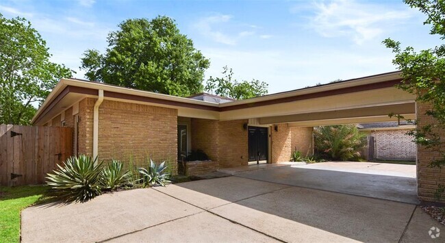 Building Photo - 13726 Wickersham Ln Rental