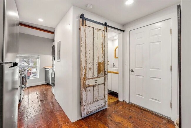 Photo - 23 State St Unit 301