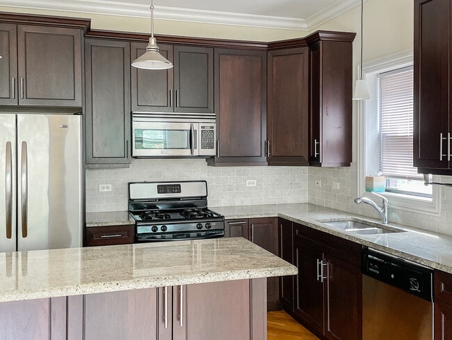 Photo - 2653-2743 N Wayne Ave