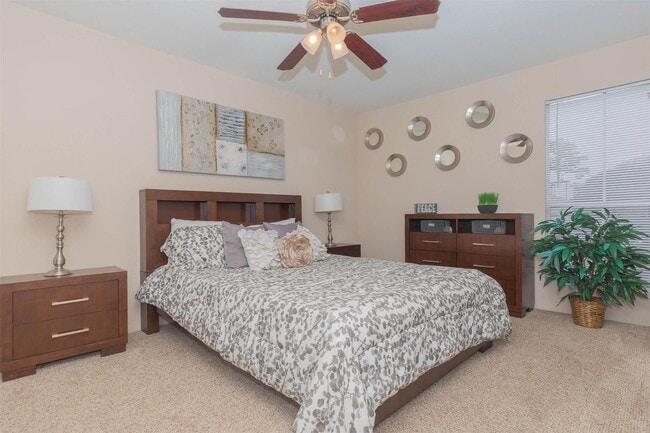 Building Photo - 21717 Inverness Forest Blvd Unit 2801