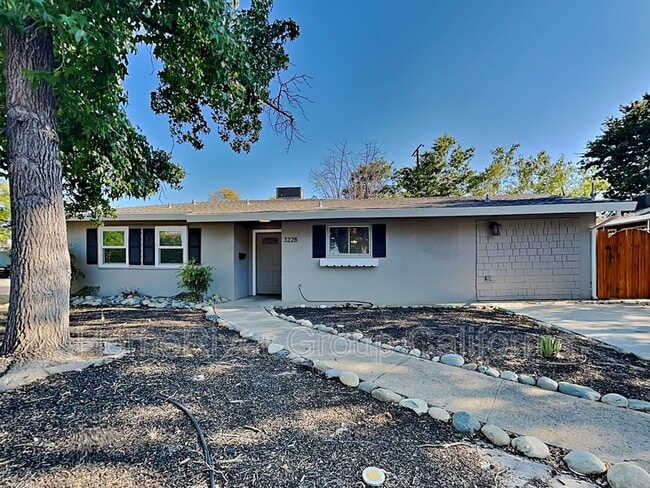 Photo - 3228 Somerset Rd House