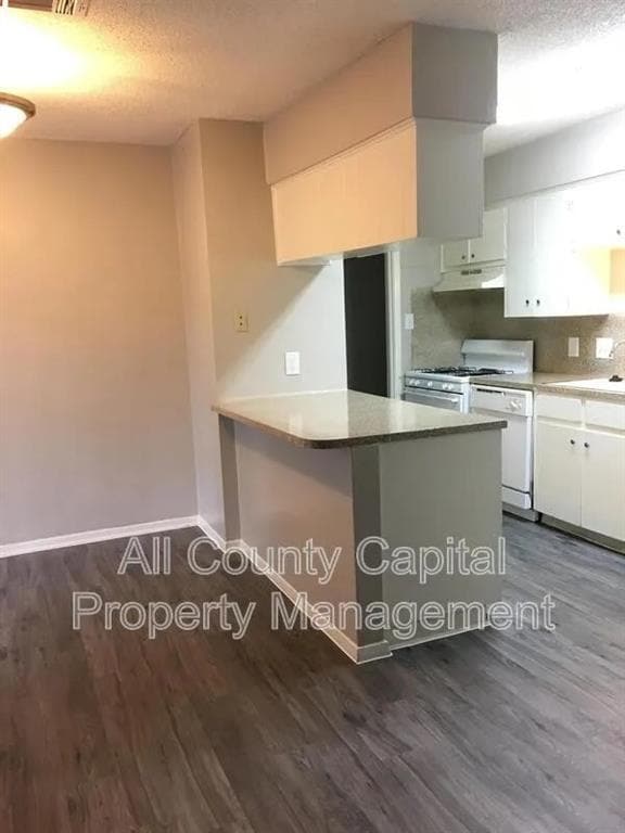 Photo - 103 S 1st St