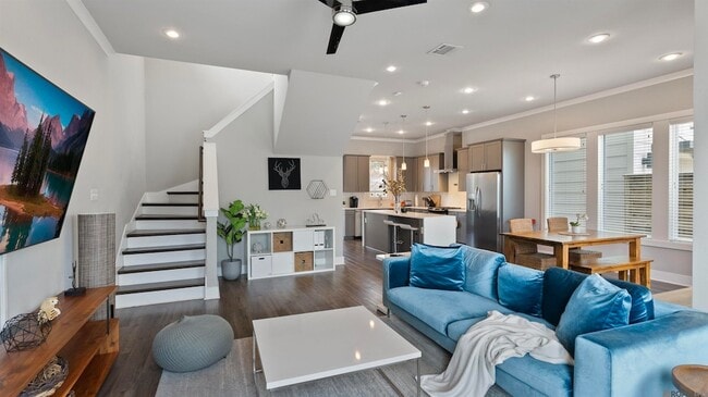 7072 Kodiak Dr