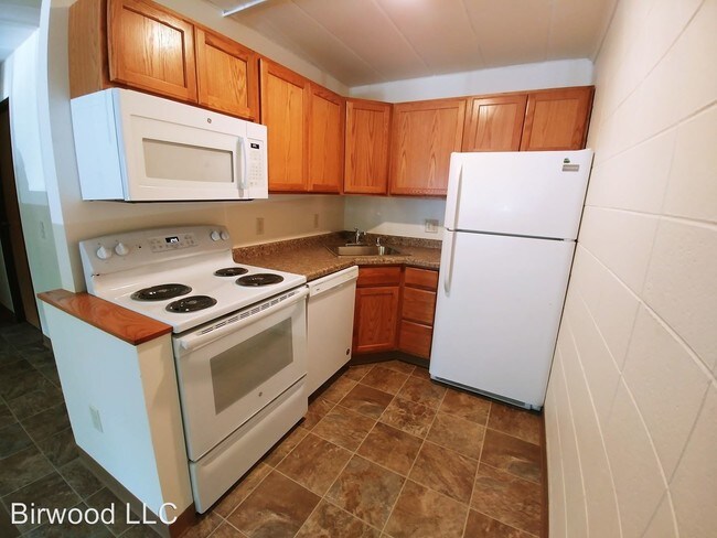 Photo - 2102 University Ave