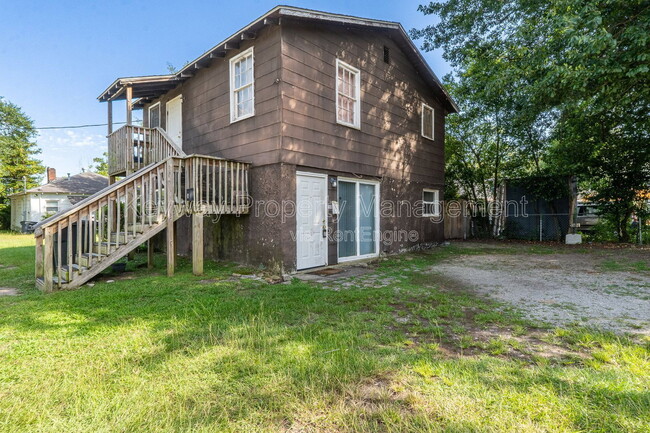 Building Photo - 116 Argyle Ave Unit B