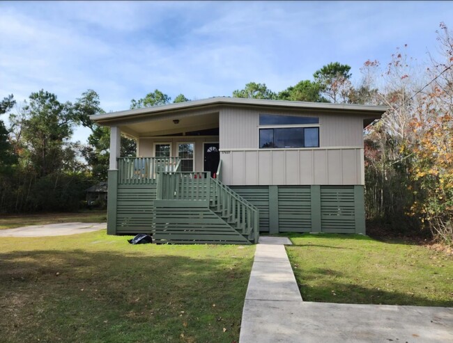 Photo - 57409 Brenchley Dr House