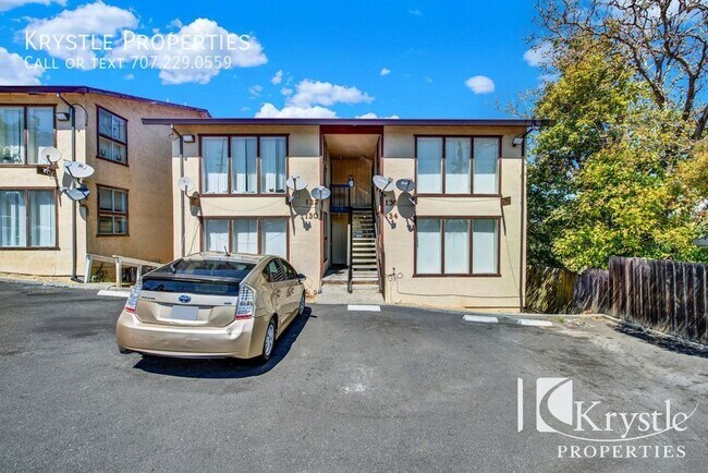 Photo - 136 Frisbie St