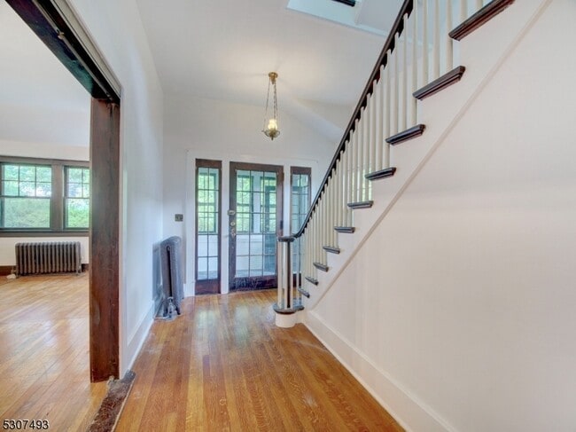 Photo - 449 Grove St