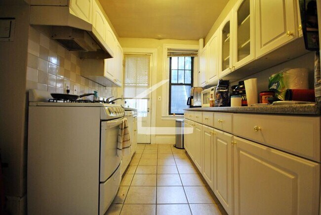 Photo - 57 Brighton Ave Unidad 2