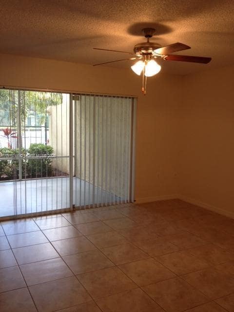 Photo - 18104 Glenmoor Dr Unit 18104