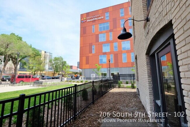 Photo - 706 S 9th St